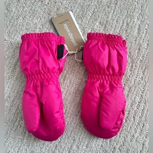 NWT Hot Pink Patagonia Mittens 12M